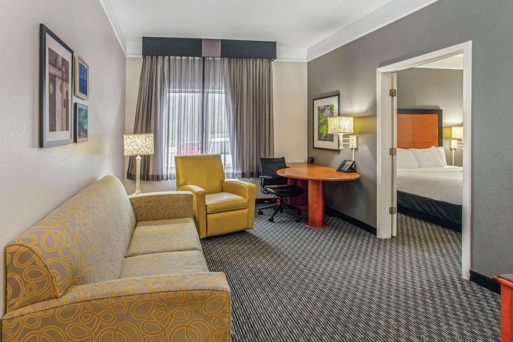 La Quinta By Wyndham Birmingham Гувер Екстер'єр фото