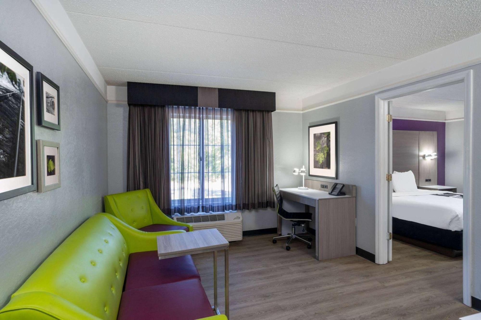 La Quinta By Wyndham Birmingham Гувер Екстер'єр фото